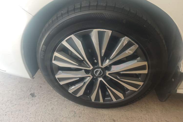 Used Nissan Teana 2022 2.0L XL-TLS Enjoyment Edition Left Front Wheel Hub