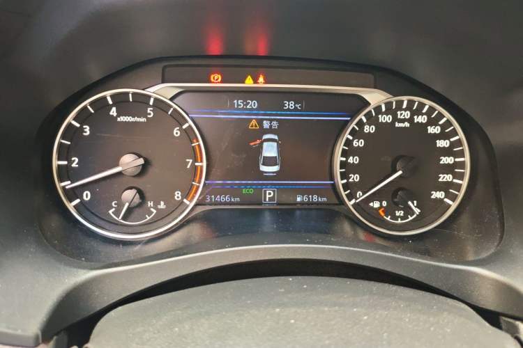 Used Nissan Teana 2022 2.0L XL-TLS Enjoyment Edition Odometer Close Up