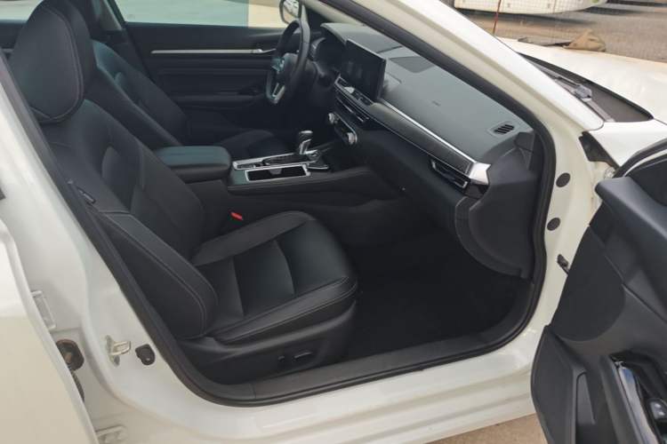 Used Nissan Teana 2022 2.0L XL-TLS Enjoyment Edition Right Front Seat