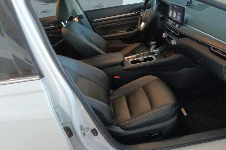 Used Nissan Teana 2022 2.0L XL-TLS Enjoyment Edition Right Front Seat