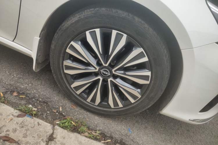 Used Nissan Teana 2022 2.0L XL-Upr Enjoyment Edition Right Front Wheel Hub