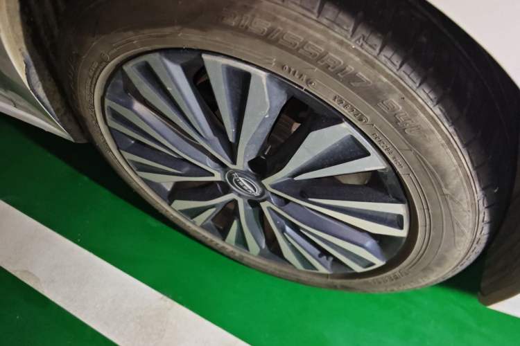 Used Nissan Teana 2022 2.0L XL-Upr Enjoyment Edition Right Front Wheel Hub