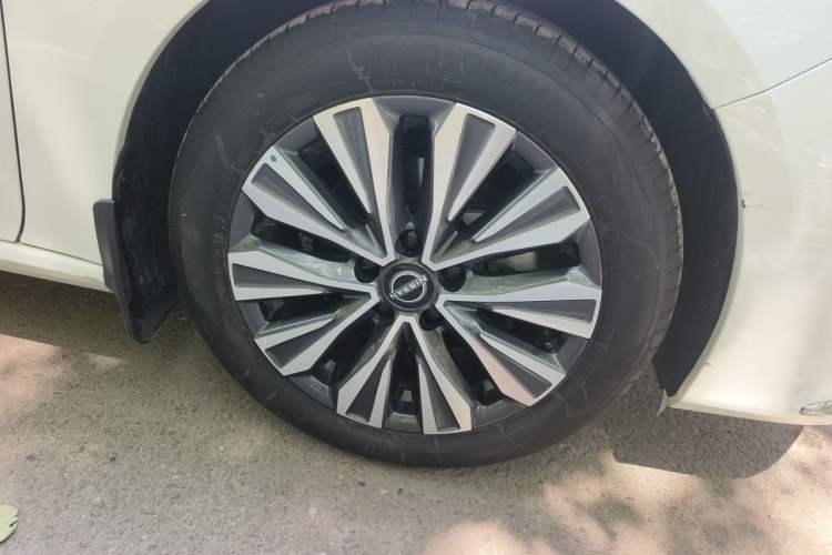 Used Nissan Teana 2022 2.0L XL-Upr Enjoyment Edition Right Front Wheel Hub