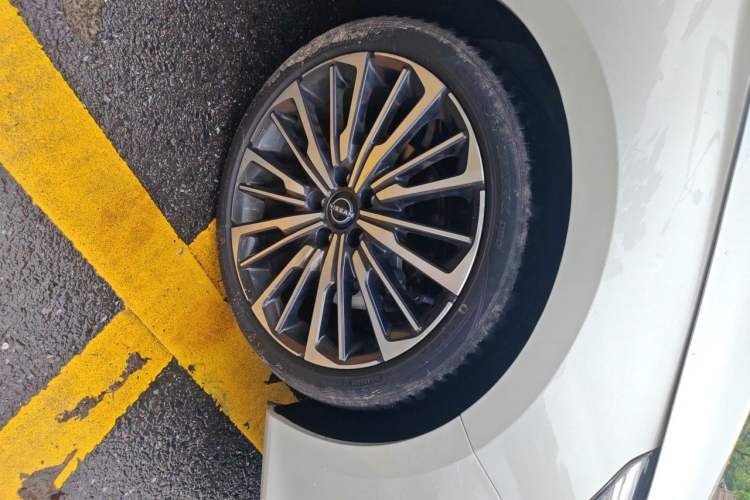Used Nissan Teana 2022 2.0T XL Enjoyment Edition Right Front Wheel Hub