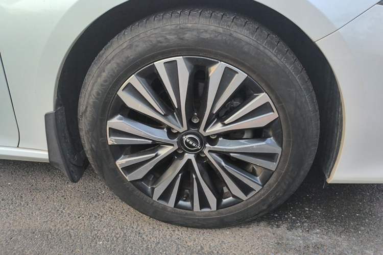 Used Nissan Teana 2022 2.0L XL-Upr Enjoyment Edition Right Front Wheel Hub
