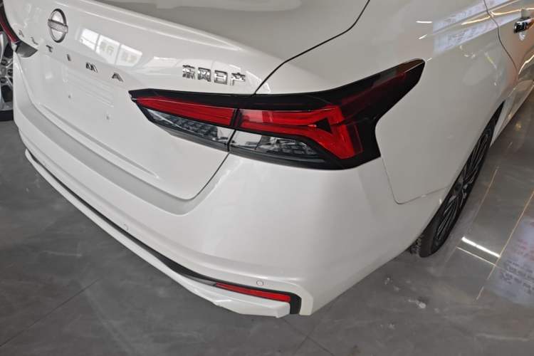 Used Nissan Teana 2022 2.0L XL-TLS Enjoyment Edition Right Rear Taillight