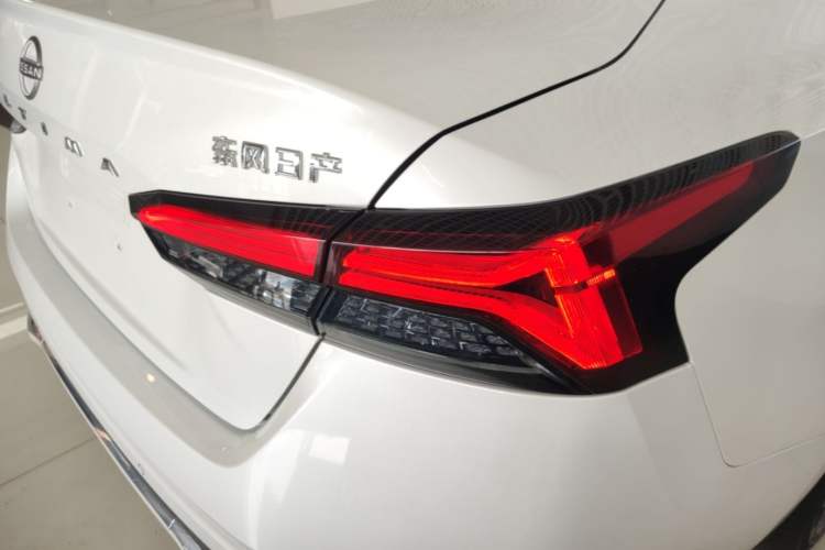 Used Nissan Teana 2022 2.0L XL-Upr Enjoyment Edition Right Rear Taillight