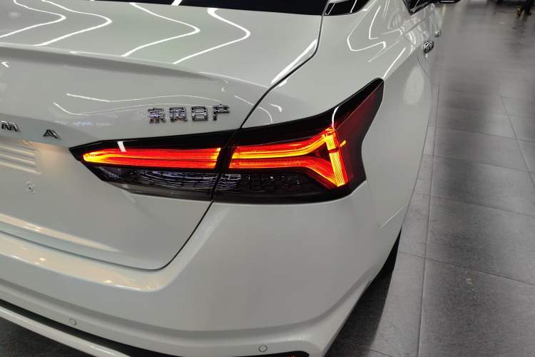 Used Nissan Teana 2022 2.0L XL-TLS Enjoyment Edition Right Rear Taillight