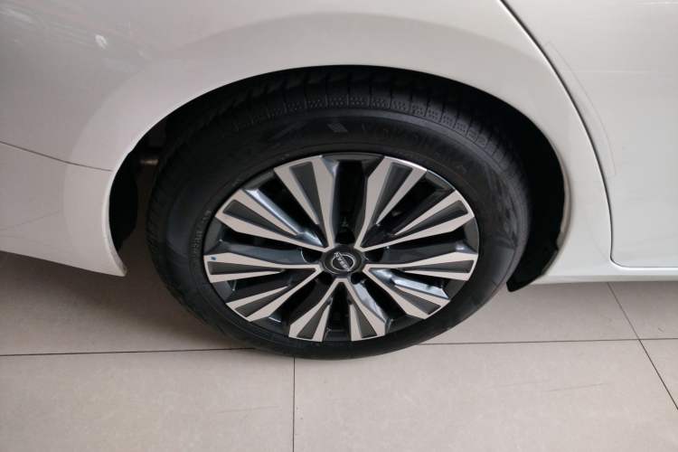 Used Nissan Teana 2022 2.0L XL-Upr Enjoyment Edition Right Rear Wheel Hub