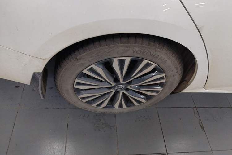 Used Nissan Teana 2022 2.0L XL-Upr Enjoyment Edition Right Rear Wheel Hub