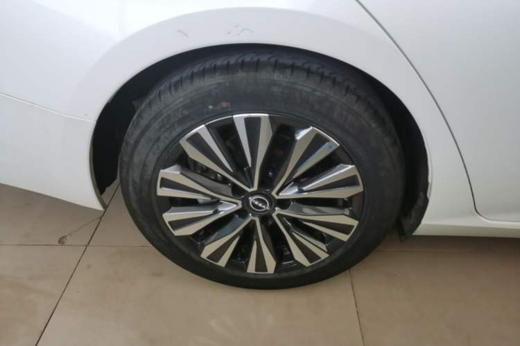 Used Nissan Teana 2022 2.0L XL-Upr Enjoyment Edition Right Rear Wheel Hub
