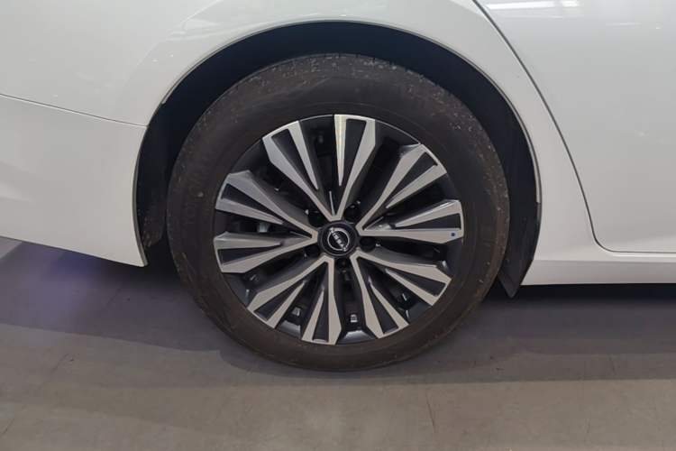Used Nissan Teana 2022 2.0L XL-TLS Enjoyment Edition Right Rear Wheel Hub
