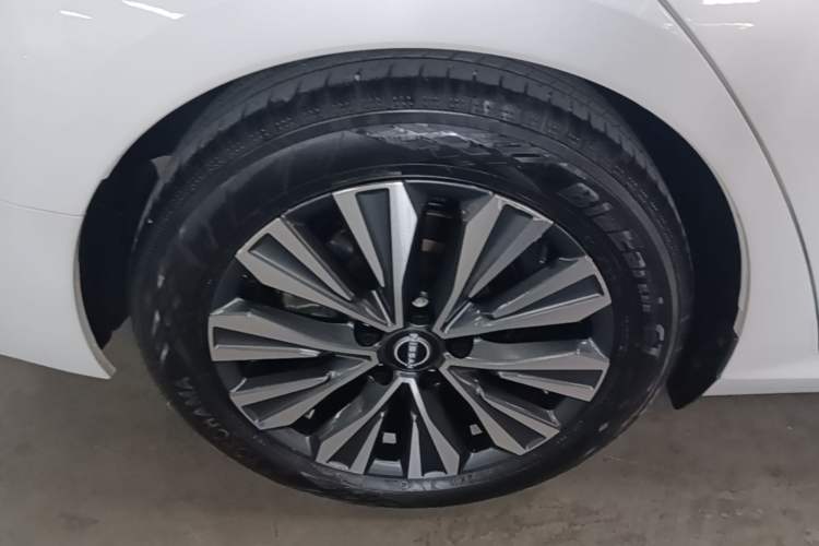 Used Nissan Teana 2022 2.0L XL-Upr Enjoyment Edition Right Rear Wheel Hub