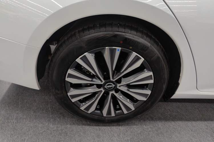 Used Nissan Teana 2022 2.0L XL-TLS Enjoyment Edition Right Rear Wheel Hub