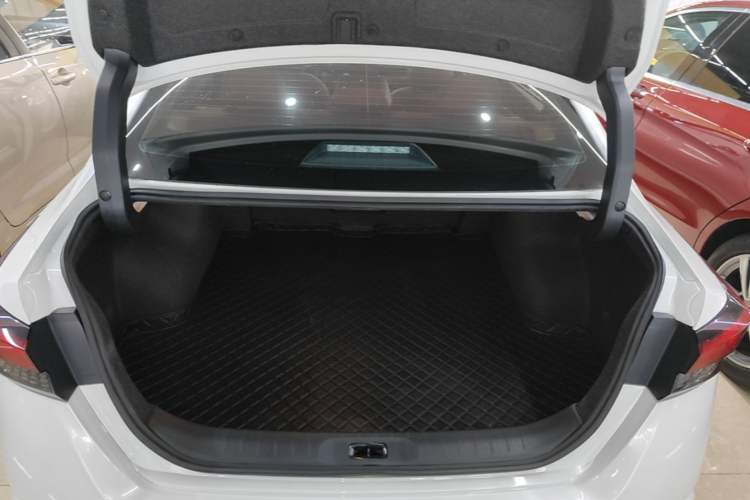 Used Nissan Teana 2022 2.0L XL-Upr Enjoyment Edition Trunk