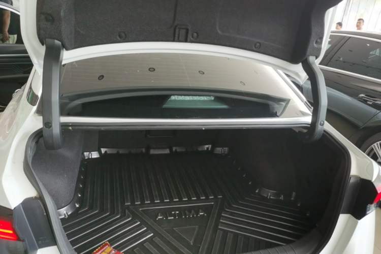 Used Nissan Teana 2022 2.0L XL-Upr Enjoyment Edition Trunk