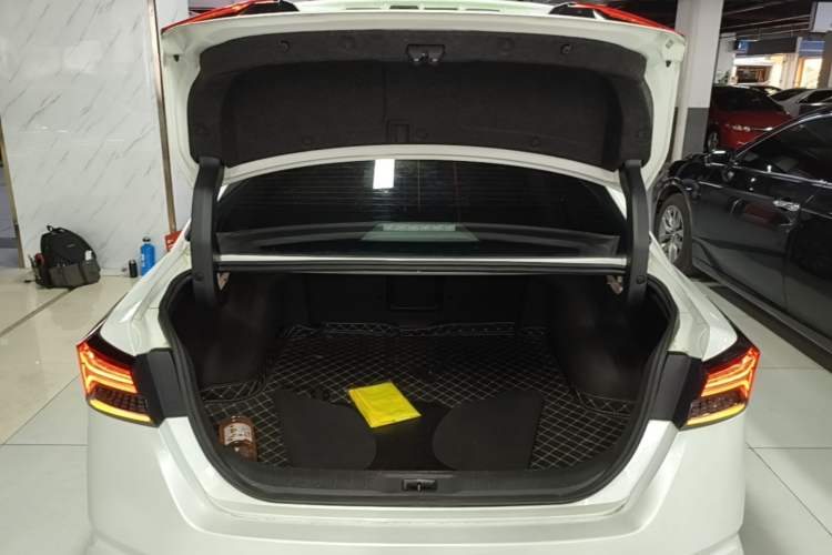 Used Nissan Teana 2022 2.0L XL-Upr Enjoyment Edition Trunk