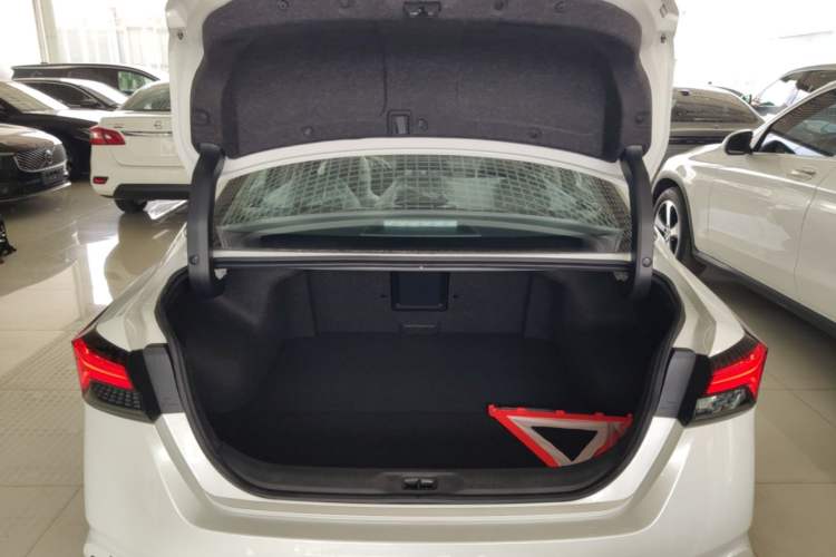 Used Nissan Teana 2022 2.0L XL-Upr Enjoyment Edition Trunk