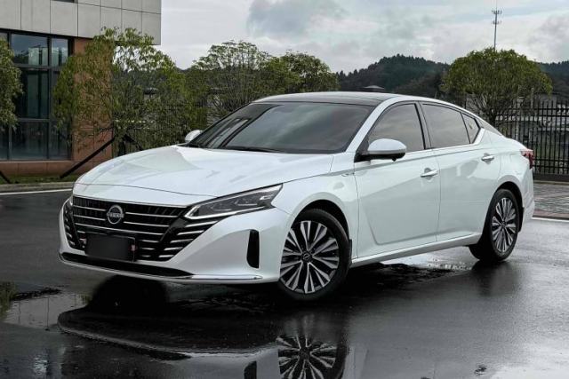 Ojetý Nissan Teana 2022 2.0L XL-TLS Enjoyment Edition