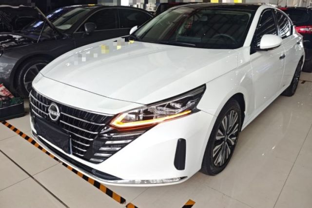 Ojetý Nissan Teana 2022 2.0L XL-TLS Enjoyment Edition