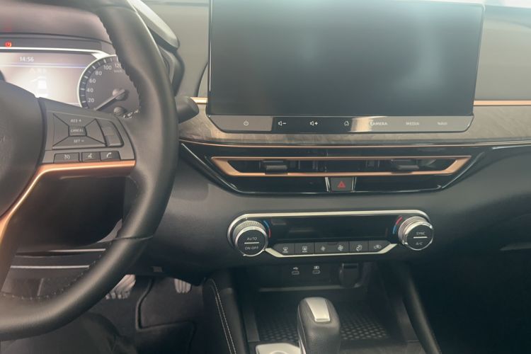 Used Nissan Teana 2024 2.0L SV Black Gold Edition Audio And AC Panel