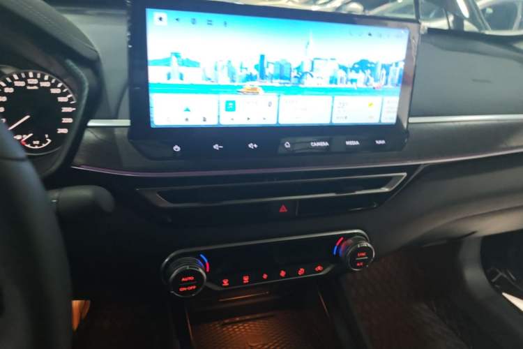 Used Nissan Teana 2024 2.0L SV Black Gold Edition Audio And AC Panel