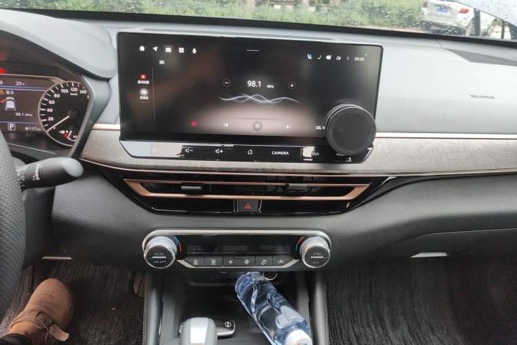 Used Nissan Teana 2024 2.0L SV Black Gold Edition Audio And AC Panel
