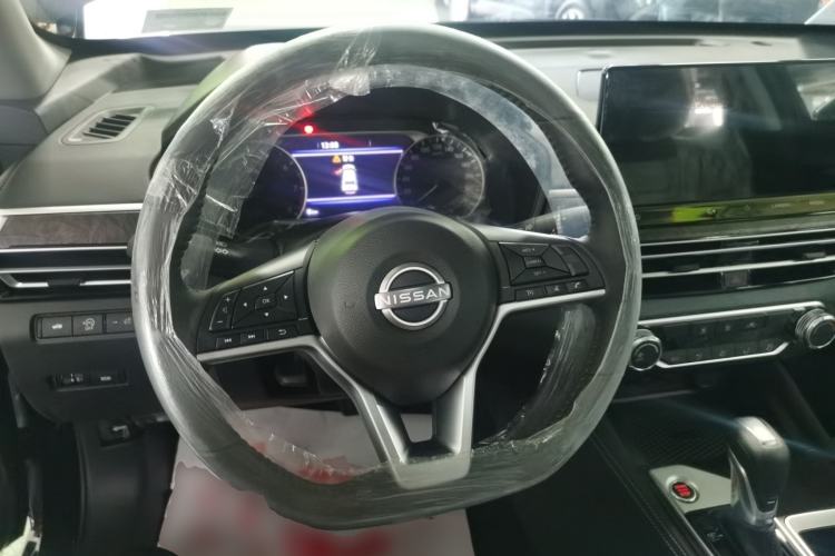 Used Nissan Teana 2024 2.0L XE Genuine Edition Center Console