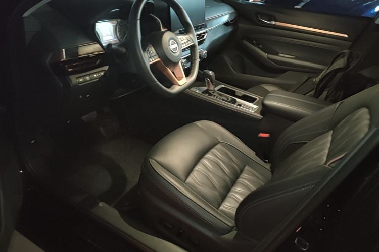 Used Nissan Teana 2024 2.0L SV Black Gold Edition Driver Seat
