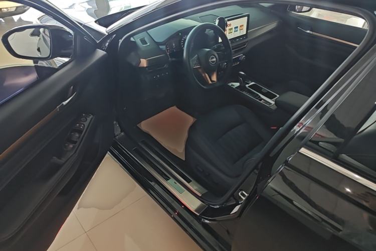 Used Nissan Teana 2024 2.0L SV Black Gold Edition Driver Seat