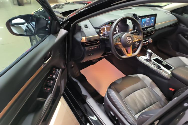 Used Nissan Teana 2024 2.0L SV Black Gold Edition Driver Seat