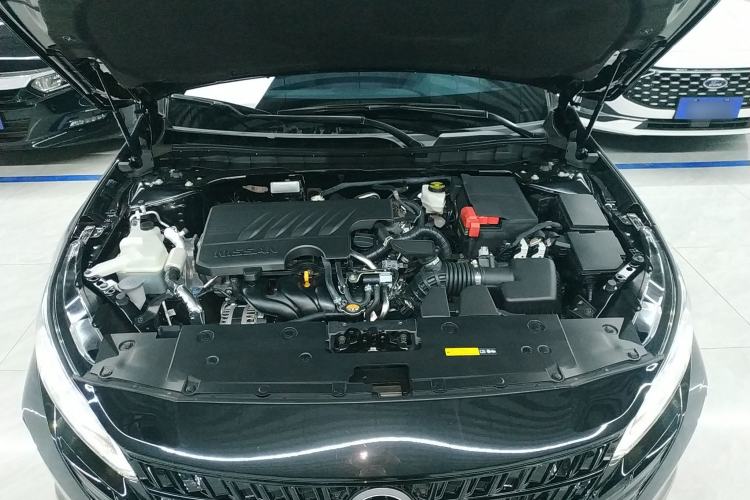Used Nissan Teana 2024 2.0L SV Black Gold Edition Engine Bay