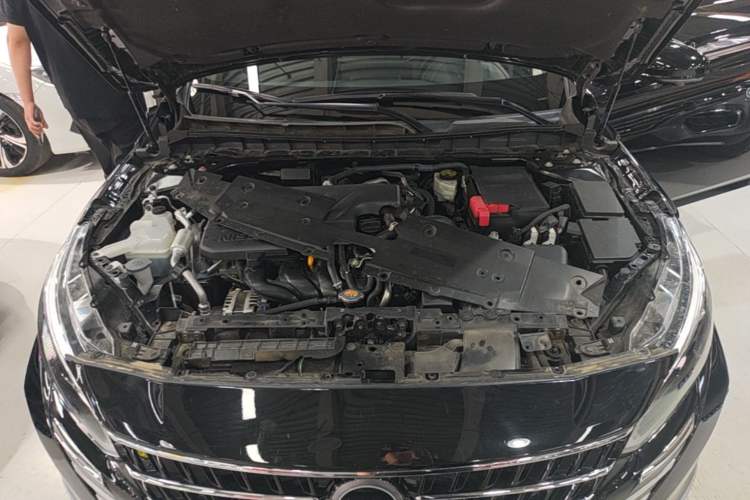 Used Nissan Teana 2024 2.0L SV Black Gold Edition Engine Bay