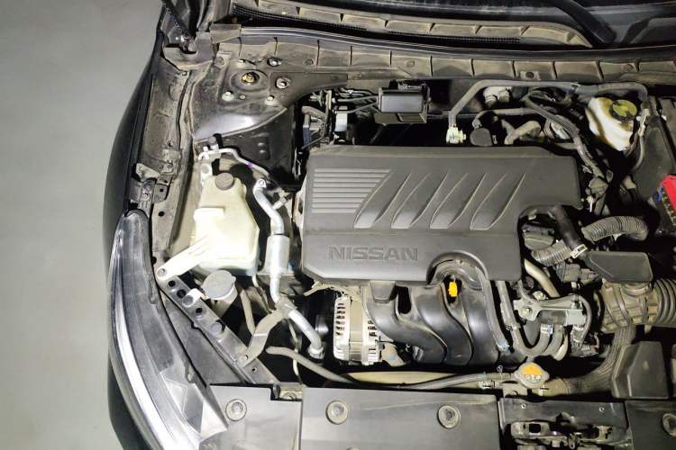 Used Nissan Teana 2024 2.0L SV Black Gold Edition Engine Bay Right