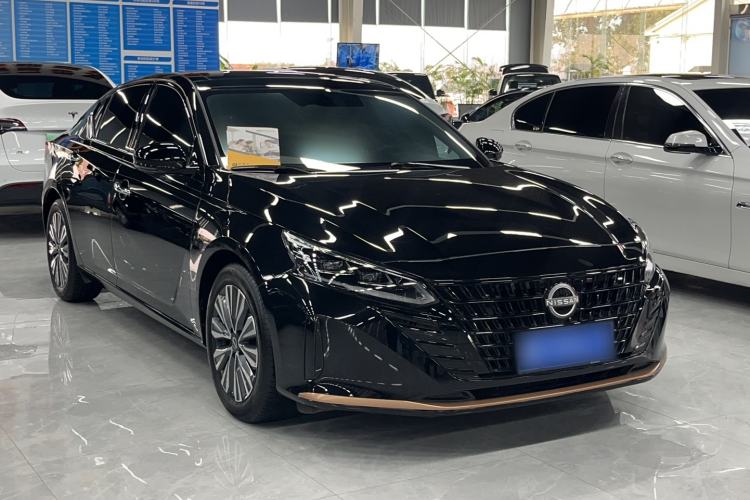 Used Nissan Teana 2024 2.0L SV Black Gold Edition Exterior 2