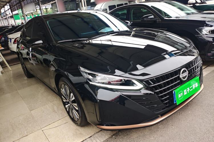 Used Nissan Teana 2024 2.0L SV Black Gold Edition Exterior 2