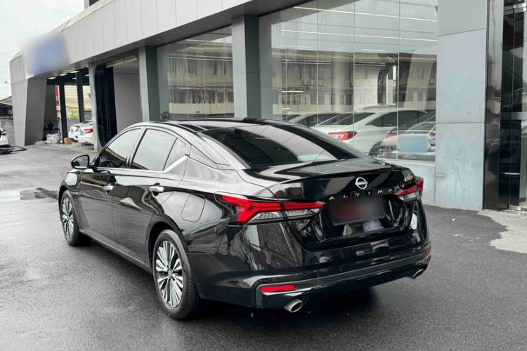 Used Nissan Teana 2024 2.0L SV Black Gold Edition Exterior 3