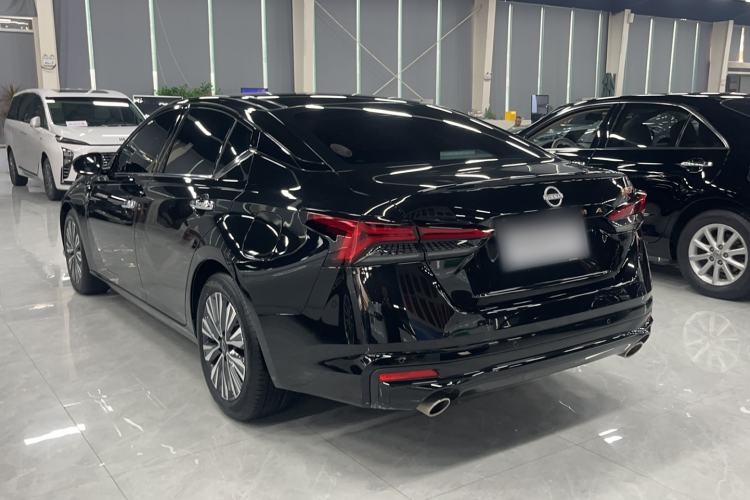 Used Nissan Teana 2024 2.0L SV Black Gold Edition Exterior 5