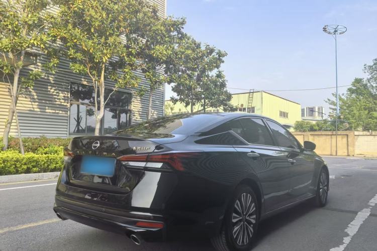Used Nissan Teana 2024 2.0L SV Black Gold Edition Exterior 6