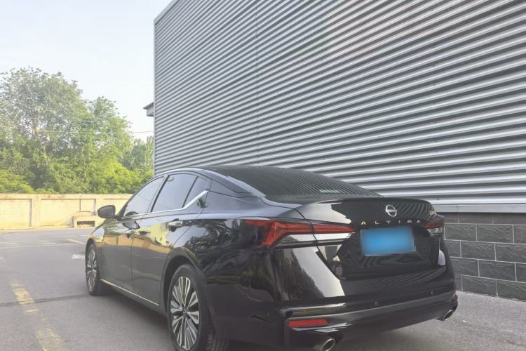 Used Nissan Teana 2024 2.0L SV Black Gold Edition Exterior 7