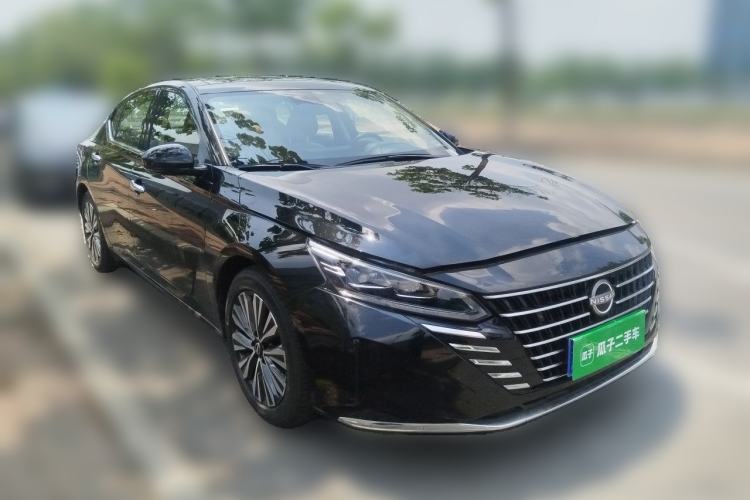 Used Nissan Teana 2024 2.0L SV Black Gold Edition Front Right 45 Deg