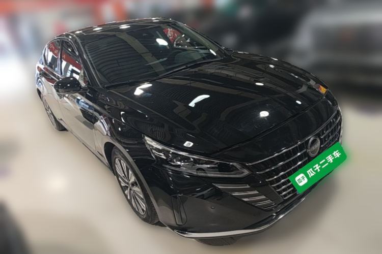 Used Nissan Teana 2024 2.0L SV Black Gold Edition Front Right 45 Deg