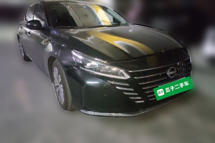 Used Nissan Teana 2024 2.0L SV Black Gold Edition Front Right 45 Deg