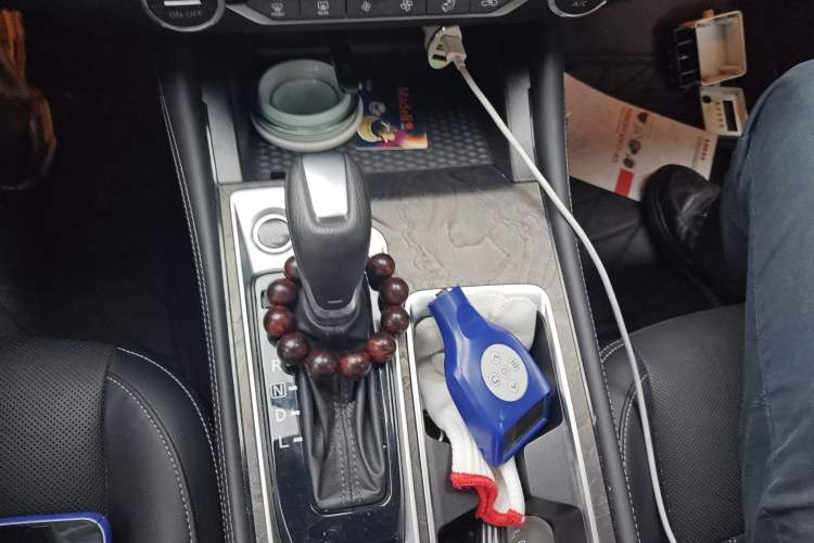 Used Nissan Teana 2024 2.0L SV Black Gold Edition Gear Lever