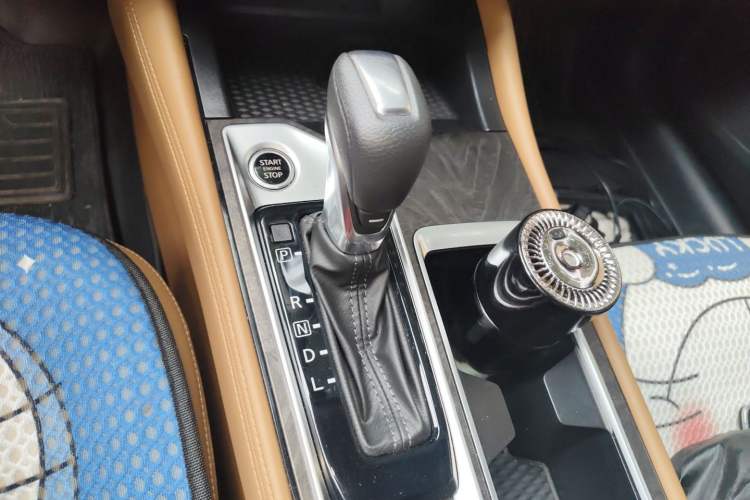 Used Nissan Teana 2024 2.0L XE Genuine Edition Gear Lever