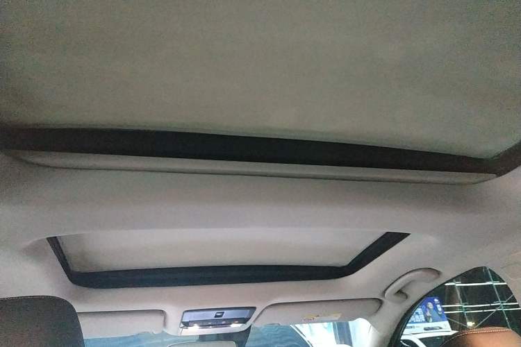 Used Nissan Teana 2024 2.0L SV Black Gold Edition Headliner