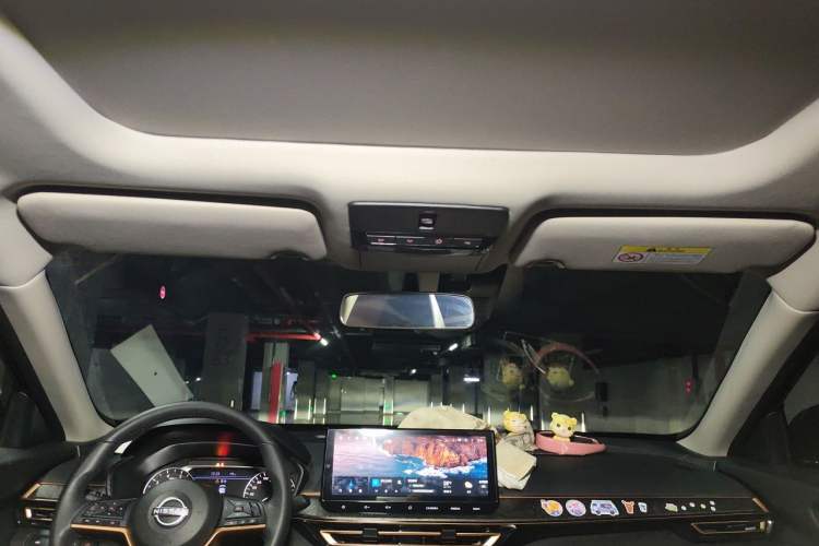Used Nissan Teana 2024 2.0L SV Black Gold Edition Headliner