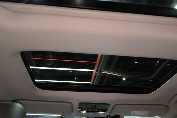 Used Nissan Teana 2024 2.0L SV Black Gold Edition Headliner