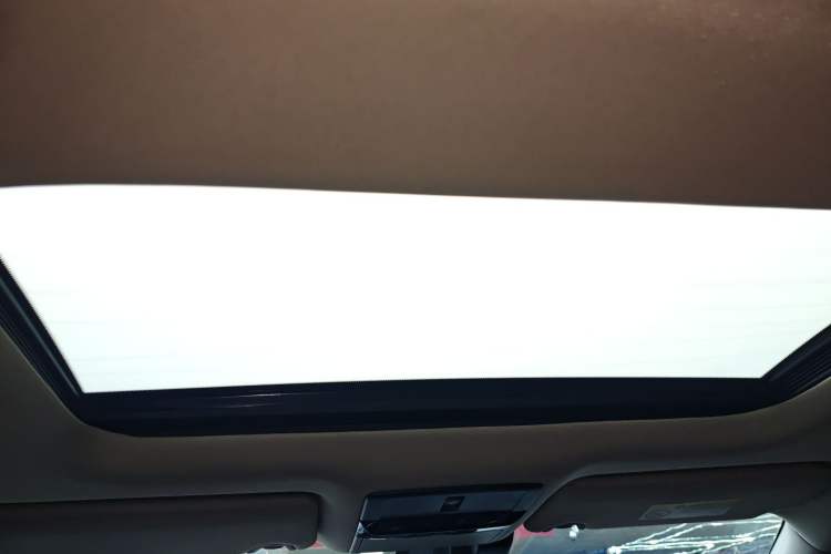 Used Nissan Teana 2024 2.0L SV Black Gold Edition Headliner