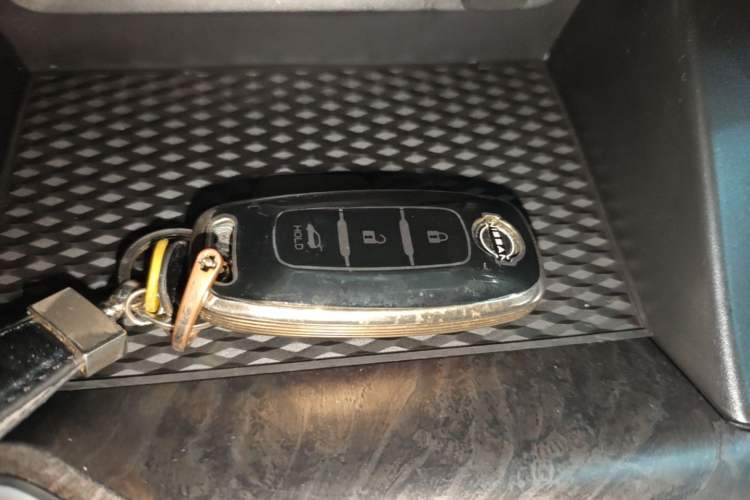 Used Nissan Teana 2024 2.0L SV Black Gold Edition Interior 1